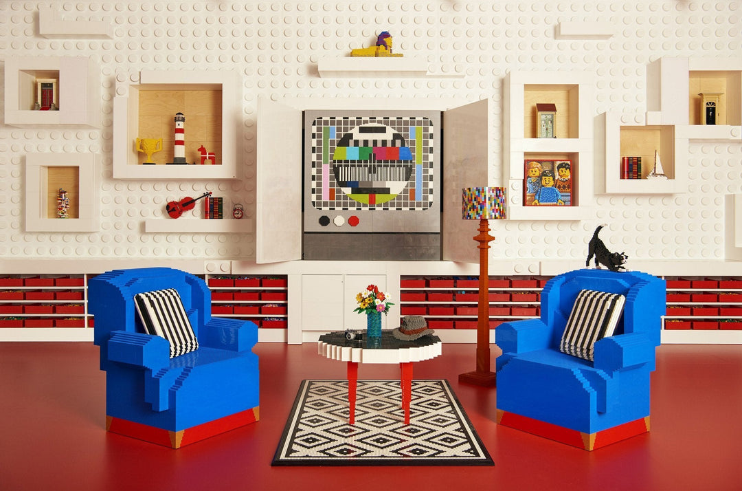 The Old and the New: Artistic Lego Designs