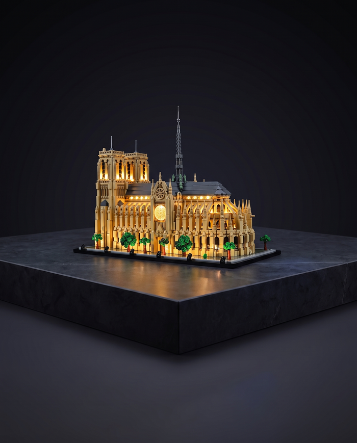 LEGO® Architecture set lit with a Game of Bricks LED light kit
