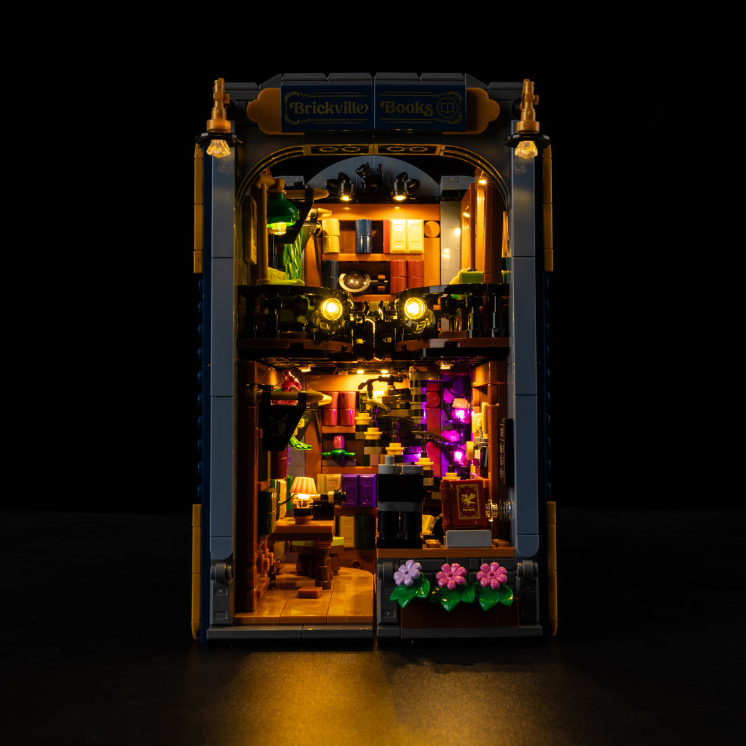 Illuminated LEGO Bookstore: Book Nook 11379 detail 5