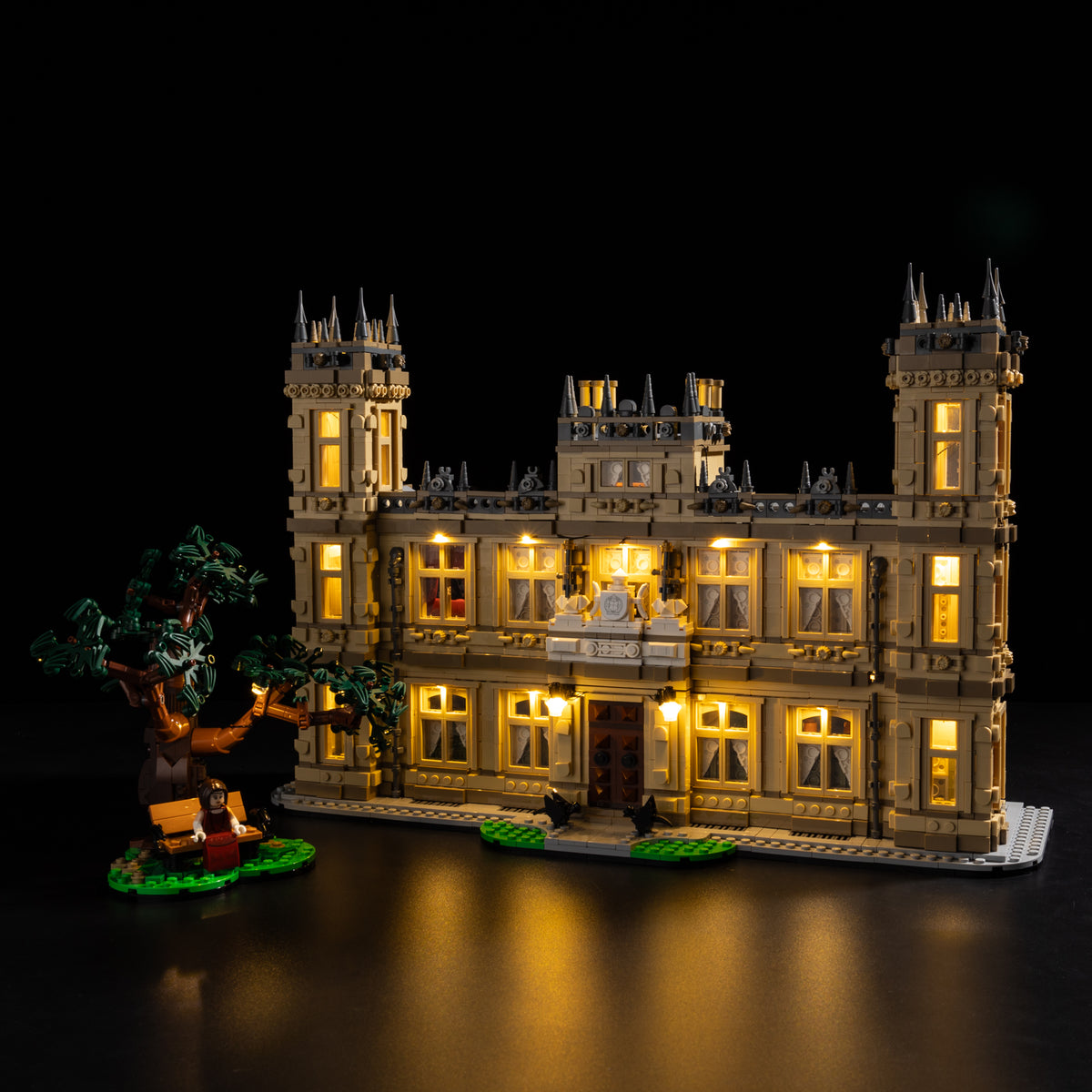 Downton Abbey arrival at downton, lights on