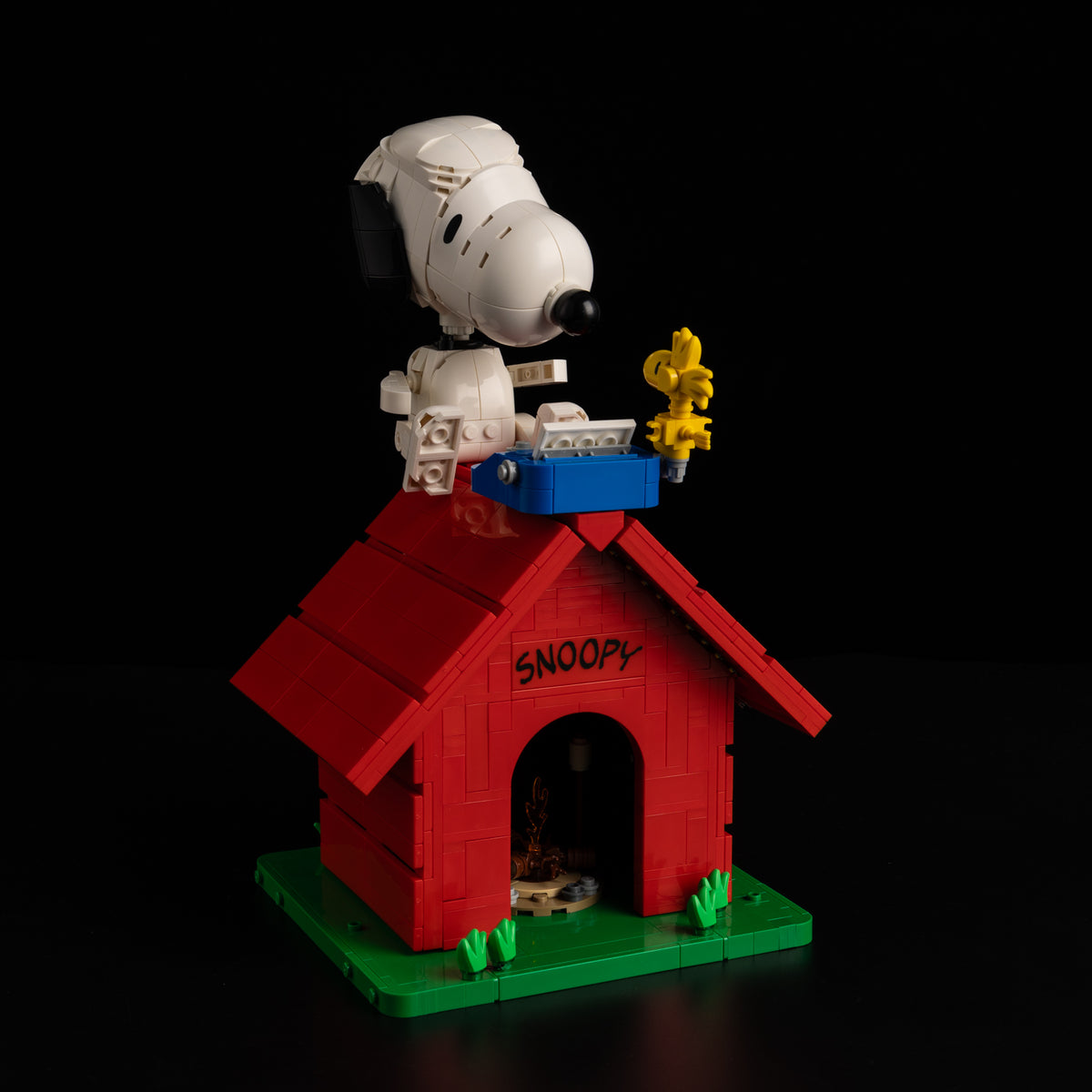 Light Kit for LEGO® Peanuts: Snoopy's Doghouse 21368