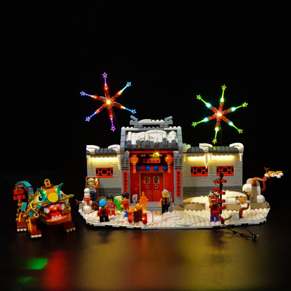 LEGO® Story of Nian 80106 light kit: Nian creature beside the illuminated snowy residence.