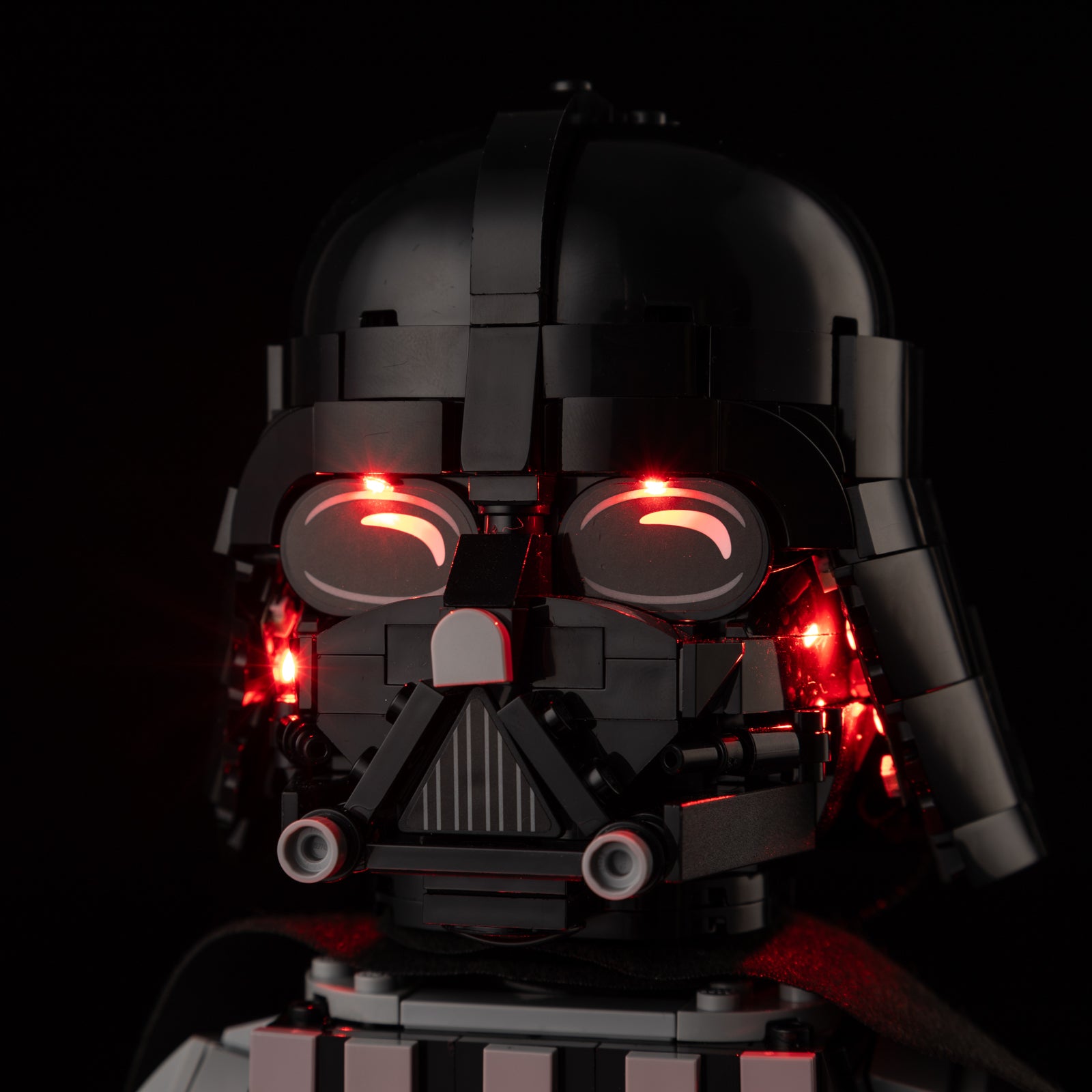 Light Kit for LEGO® Up-Scaled Darth Vader Minifigure 75461