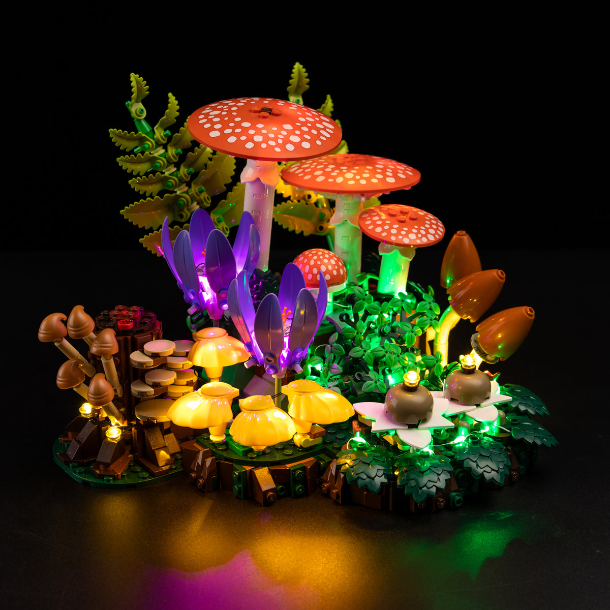 The complete LEGO® Woodland Mushrooms 11505 display with the real Game of Bricks Classic lighting.